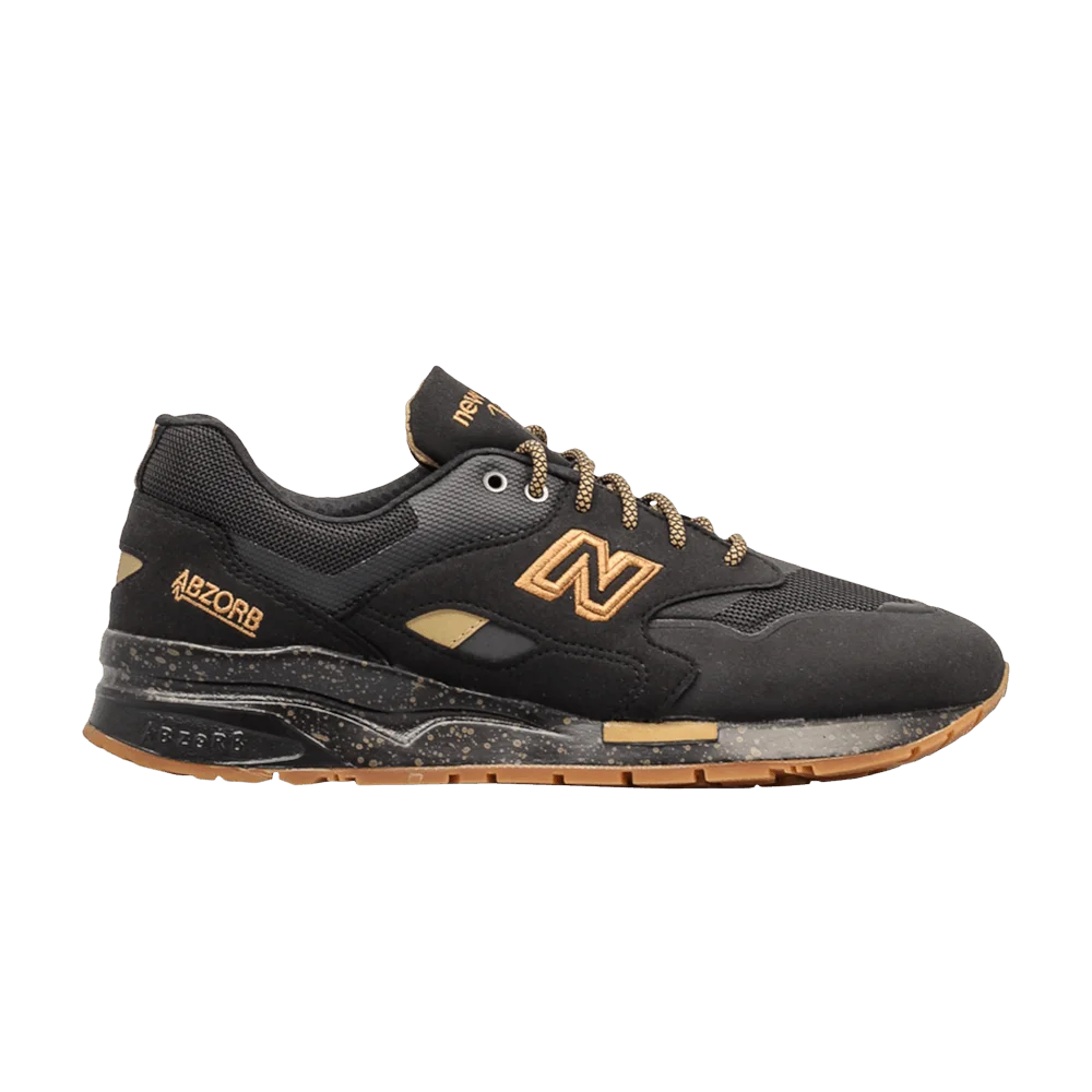 Krossovki-New-Balance-1600-Elite-Black-Gold