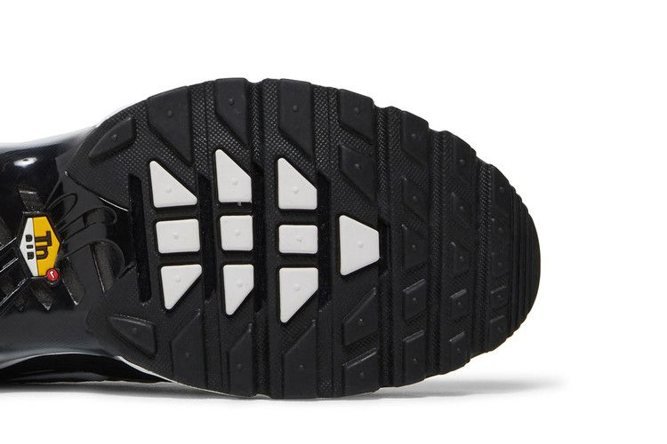 air-max-plus-black-metallic-silver-dm0032-003_04