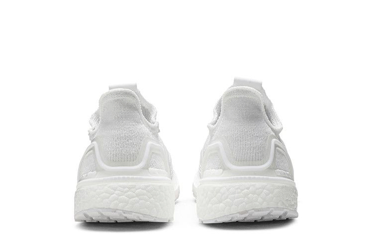 wmns-ultraboost-19-triple-white-g54015_05