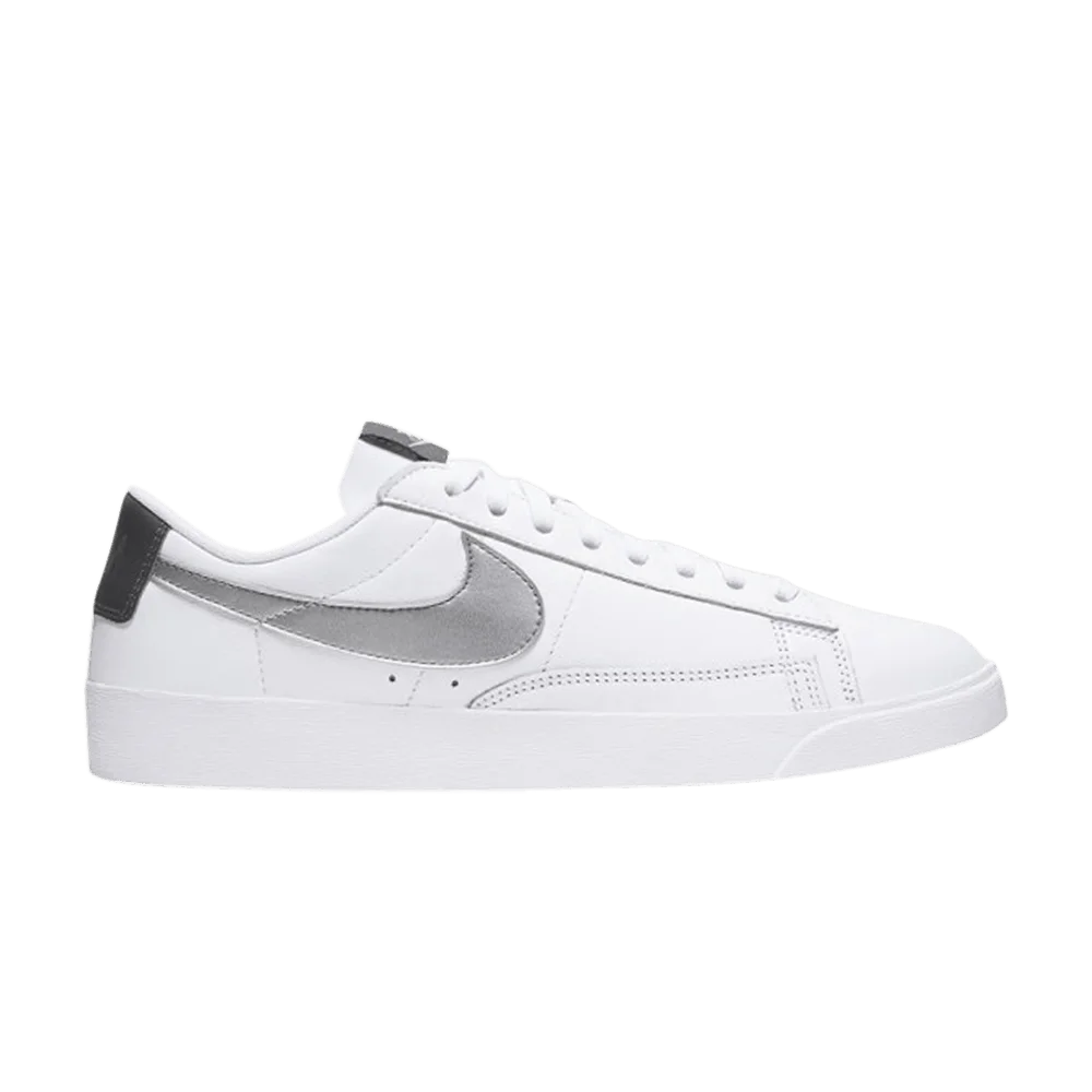 Кроссовки Nike Wmns Blazer Low LE 'White Metallic Silver'