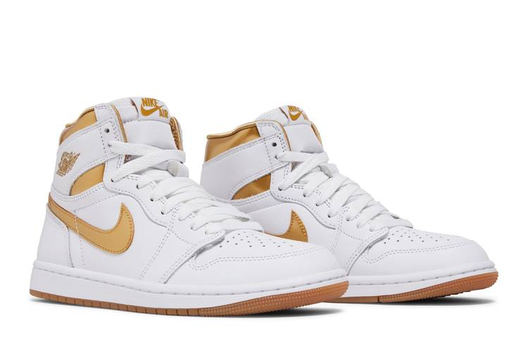 wmns-air-jordan-1-retro-high-og-metallic-gold-fd2596-107_07
