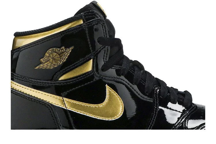 Кроссовки Air Jordan 1 Retro High OG GS 'Black Metallic Gold'