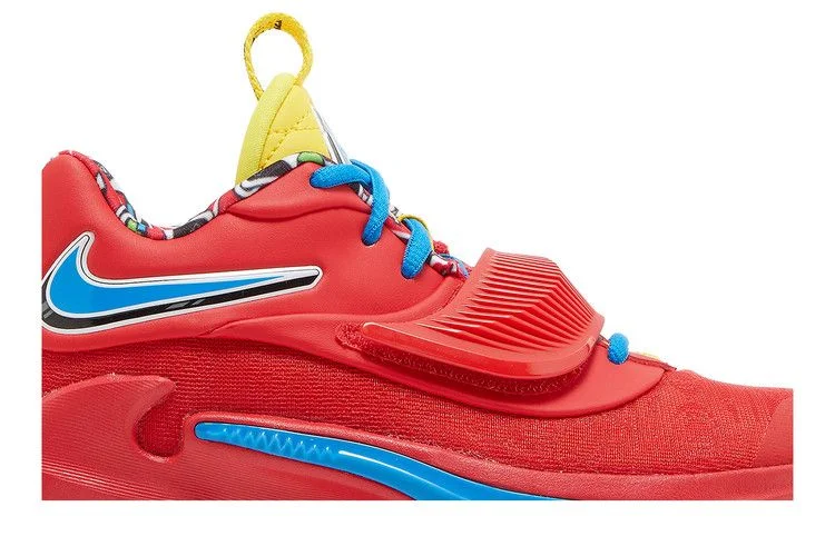 Krossovki-UNO-x-Nike-Zoom-Freak-3-SE-GS-50th-Anniversary-Red-1