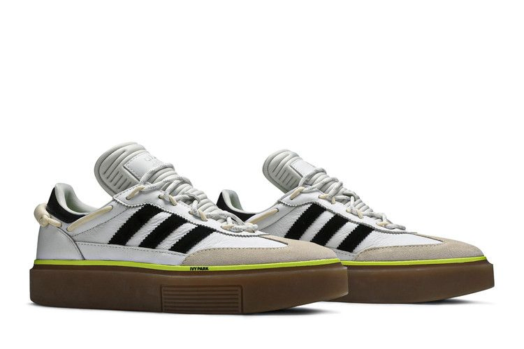 ivy-park-x-wmns-super-sleek-72-white-gum-s29030_07