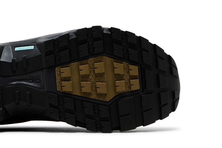 ON Cloudrock Waterproof 'Hunter Black'