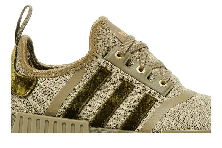 Кроссовки adidas Wmns NMD_R1 'Orbit Green'