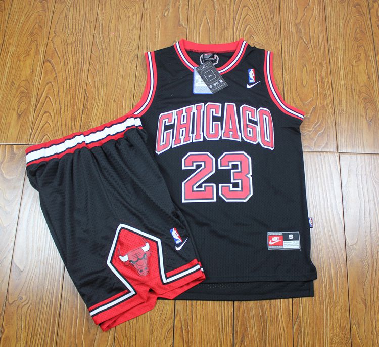 Basketbolnaya-forma-Chicago-Bulls-2