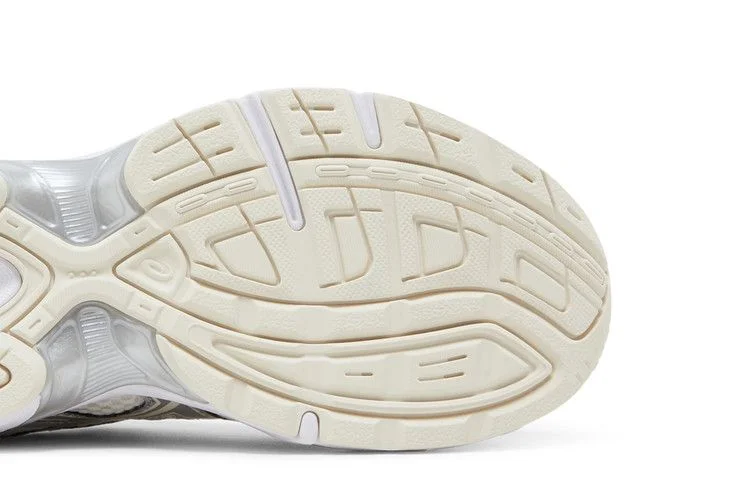 Кроссовки ASICS Wmns Gel 1130 'Cream Pure Silver'