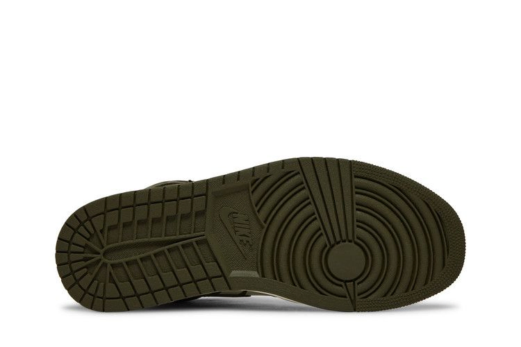 air-jordan-1-retro-high-og-olive-canvas-555088-300_03