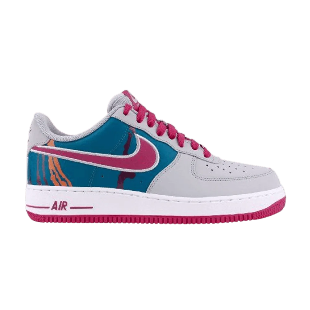 Krossovki-Nike-Air-Force-1-Low-Tech-Challenge