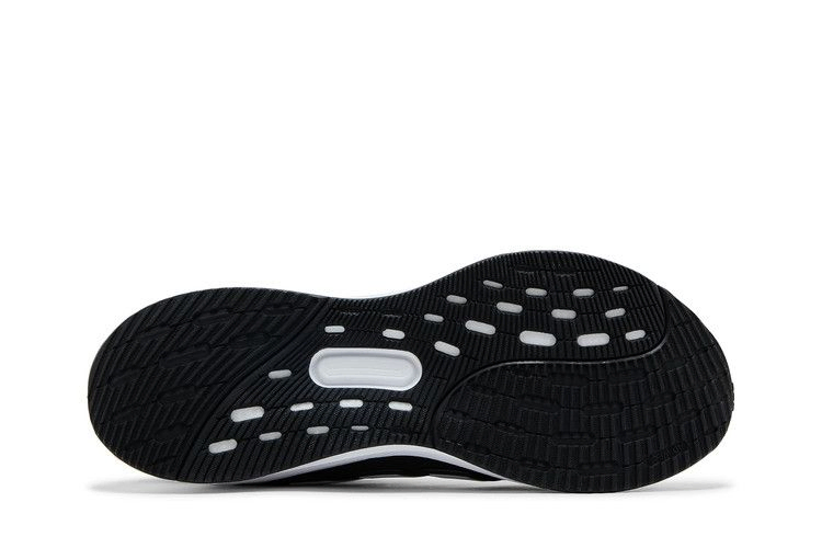 ultrarun-5-black-white-ie8794_03