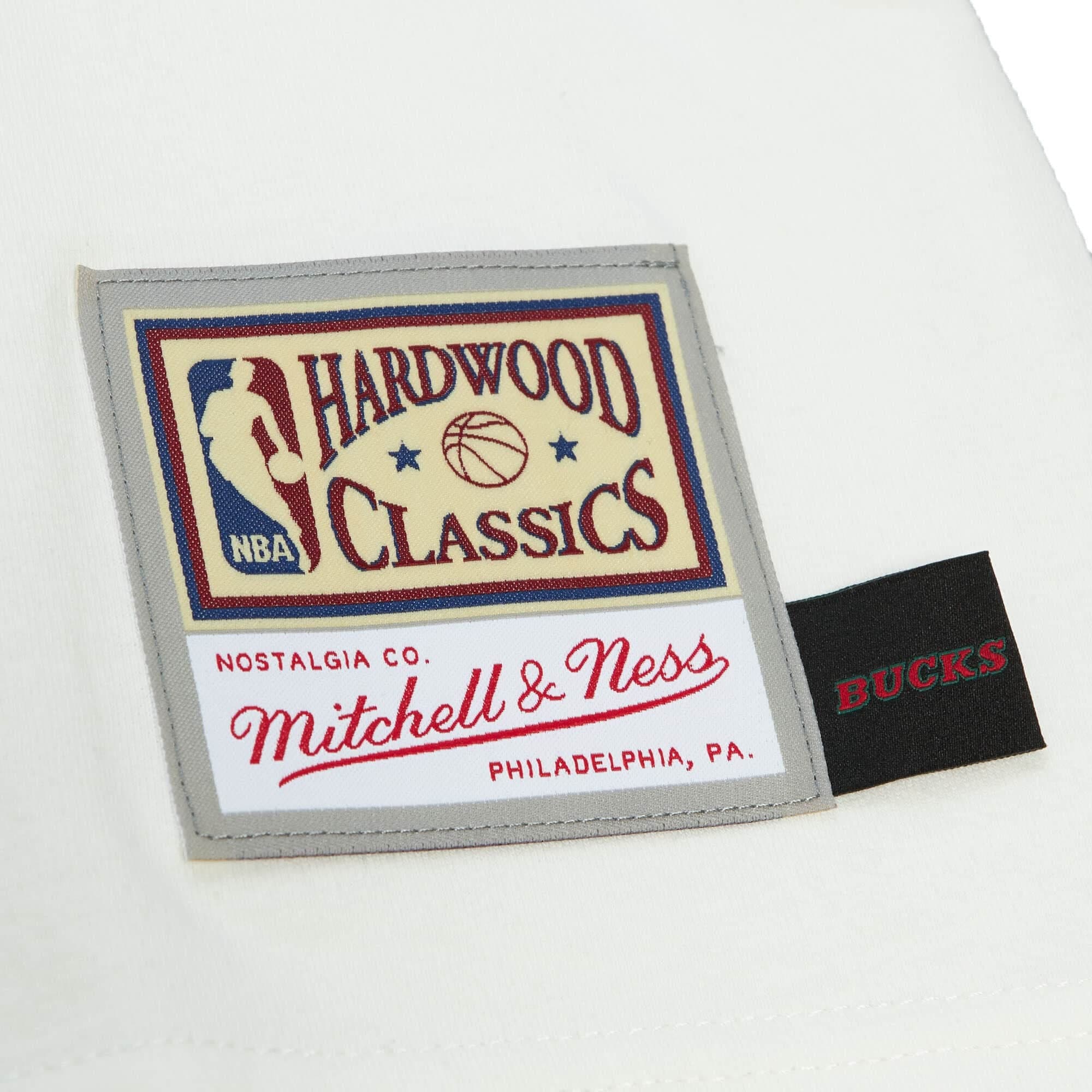 Футболка Mitchell & Ness Cream SS Tee Milwaukee Bucks