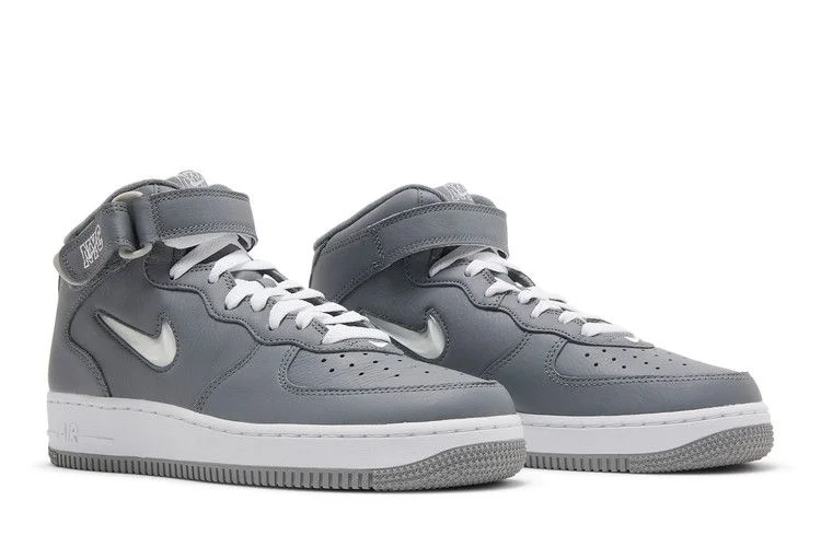 Krossovki-Nike-Air-Force-1-Mid-Jewel-QS-NYC-Cool-Grey-7
