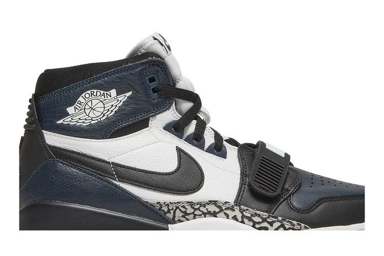 Krossovki-Air-Jordan-Legacy-312-Midnight-Navy-1
