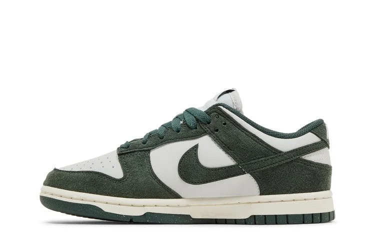 Krossovki-Nike-Wmns-Dunk-Low-Next-Nature-Vintage-Green-2