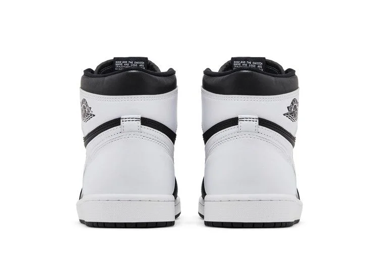 Кроссовки Air Jordan 1 Retro High OG 'Black White 2.0'