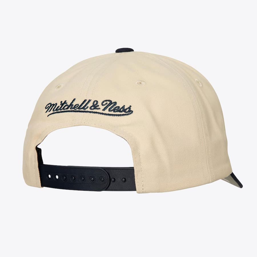 Бейсболка Mitchell & Ness White North Carolina Tar Heels Collegiate Pro Vintage Snapback Hat
