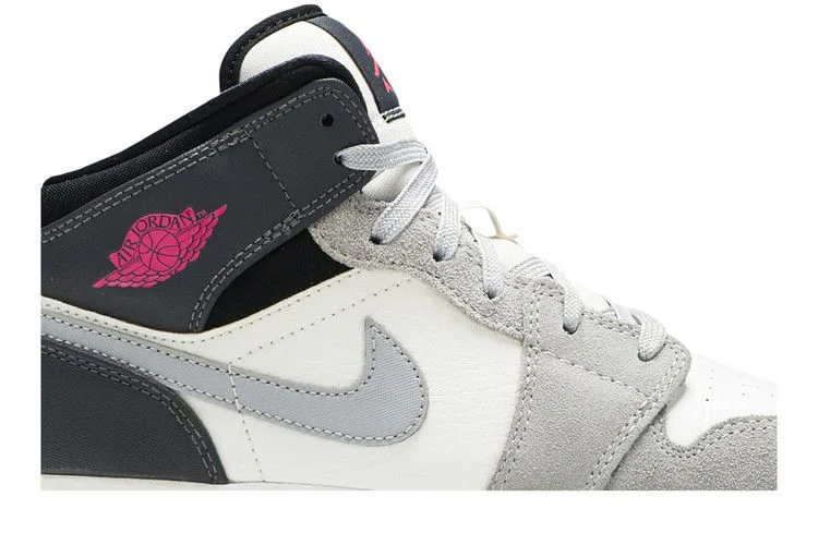 Кроссовки Air Jordan 1 Mid GS 'White Grey Hyper Pink'