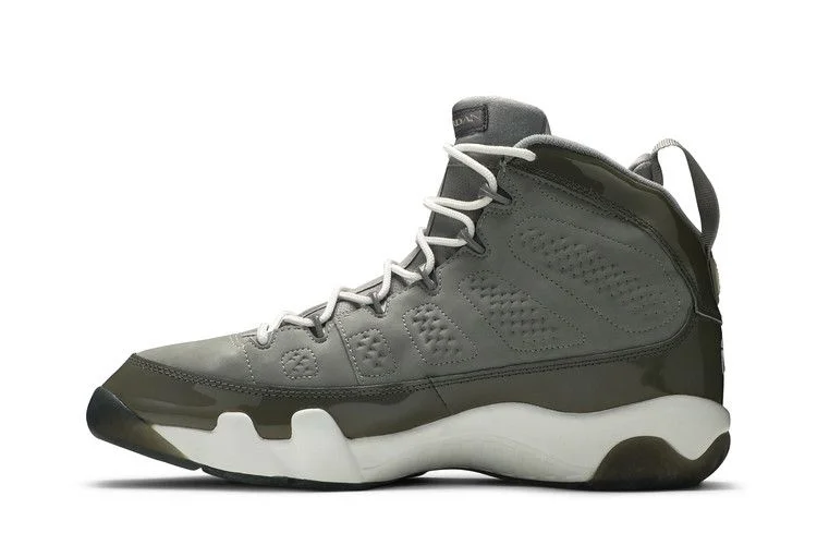 Krossovki-Air-Jordan-9-Retro-Cool-Grey-2002-2