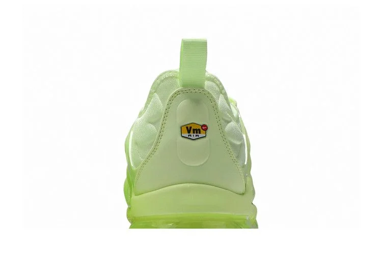 Кроссовки Nike Wmns Air VaporMax Plus 'Barely Volt'