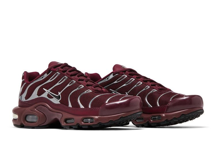 wmns-air-max-plus-se-night-maroon-chrome-silver-hj9743-600_07