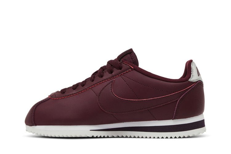 Кроссовки Nike Wmns Classic Cortez Leather 'Night Maroon'