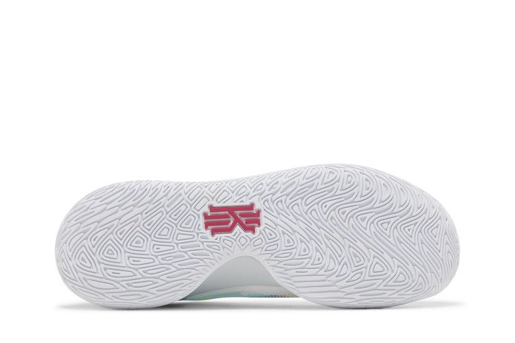Кроссовки Nike Kyrie Flytrap 5 '1 World 1 People'