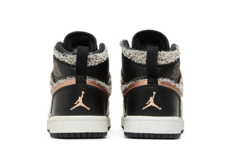 air-jordan-1-retro-high-gp-fleece-705321-022_05
