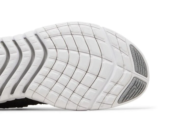 Krossovki-Nike-Wmns-Free-Run-5.0-Next-Nature-Black-White-4
