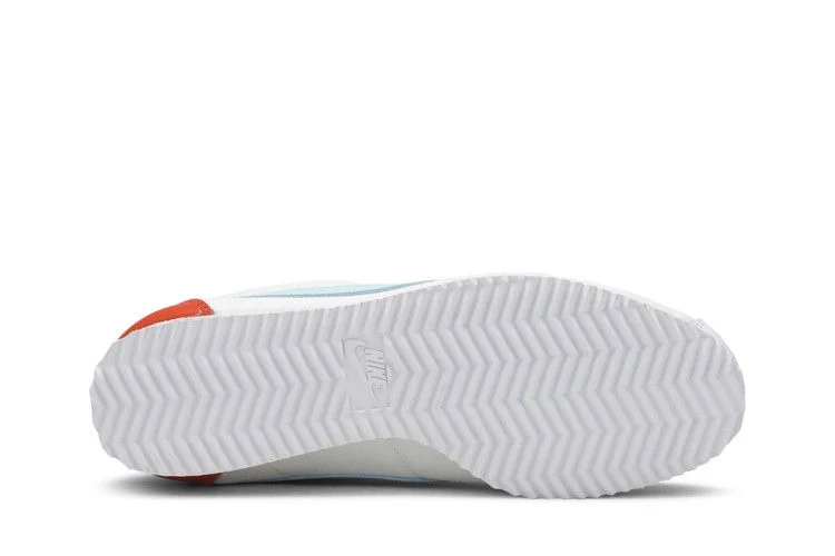 Krossovki-Nike-Wmns-Classic-Cortez-Premium-Light-Aqua-3