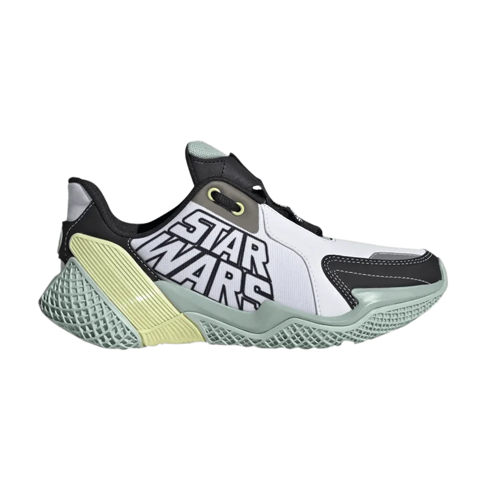 Krossovki-Star-Wars-x-adidas-4uture-Runner-J-Yoda