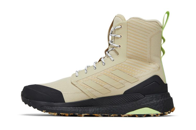 Кроссовки Parley x adidas Terrex Free Hiker XPL 'Savanna'