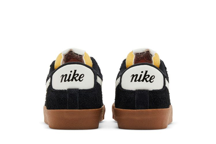 Кроссовки Nike Wmns Blazer Low '77 Vintage 'Black Gum'