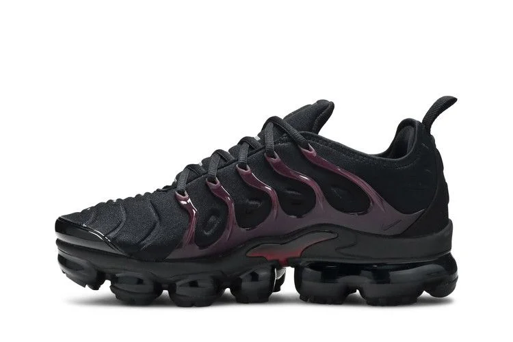 Кроссовки Nike Air VaporMax Plus 'Black Noble Red'