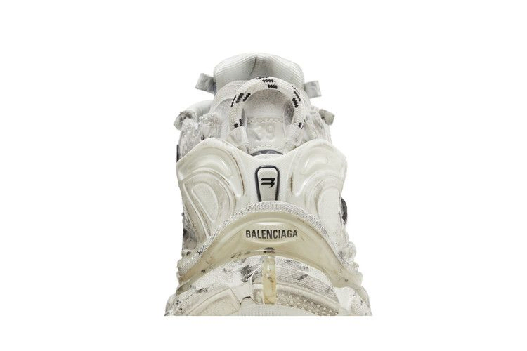 balenciaga-wmns-runner-sneaker-graffiti-white-black-772767-w3rbq-9010_06