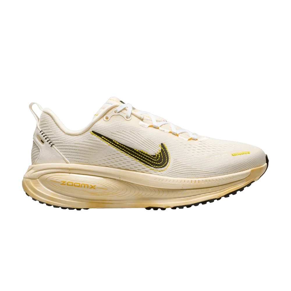 Krossovki-Nike-Wmns-Vomero-18-Pale-Ivory-Black-Coconut-Milk