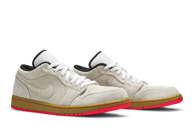 Krossovki-Air-Jordan-1-Low-White-Gym-Yellow-7