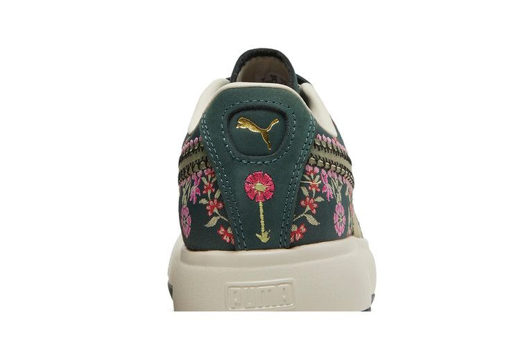 liberty-of-london-x-wmns-suede-mayu-floral-382191-01_06