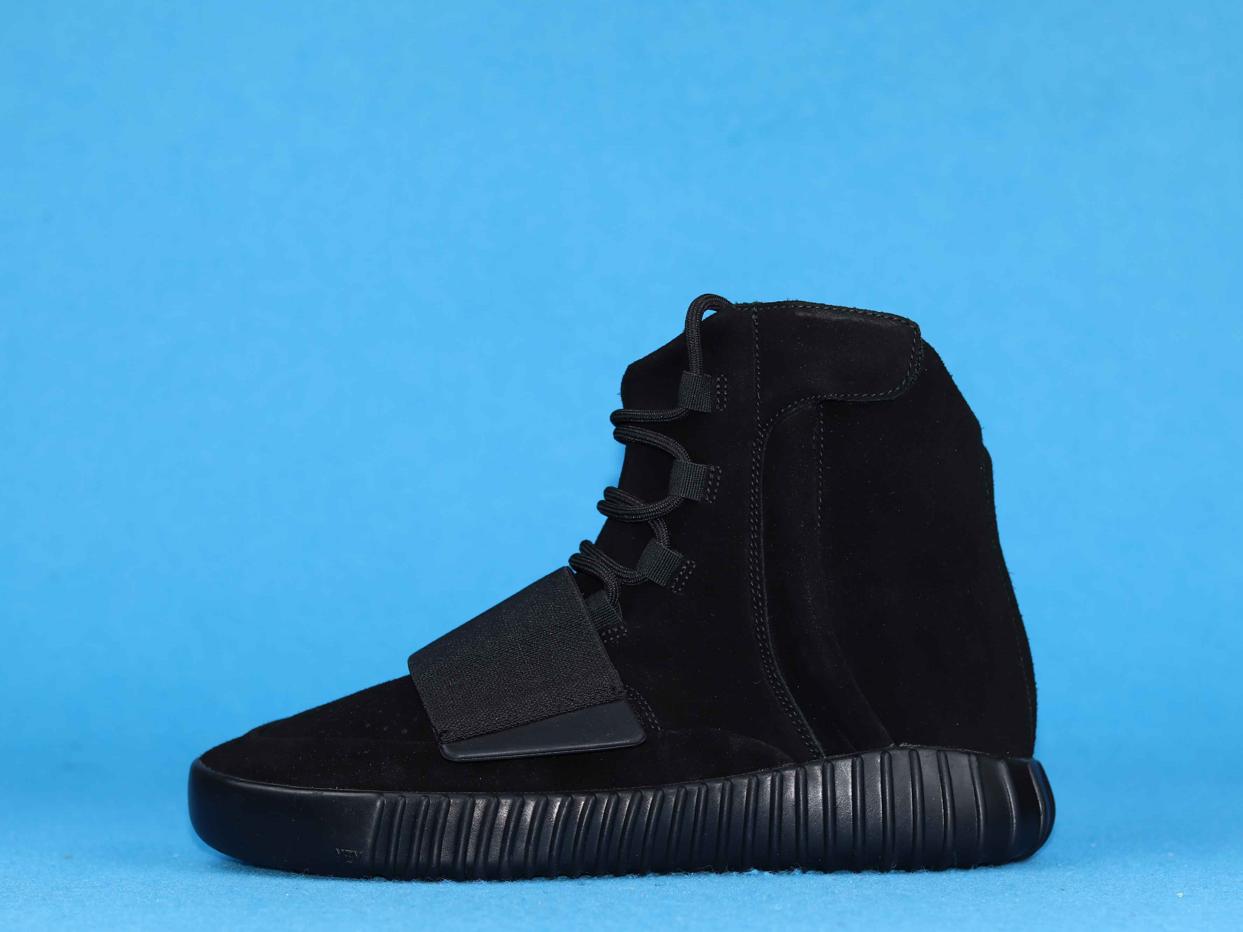 Кроссовки adidas Yeezy Boost 750 Triple Black