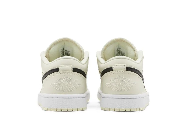 Кроссовки Wmns Air Jordan 1 Low 'Coconut Milk'