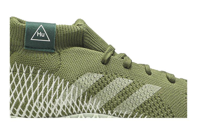 pharrell-williams-x-4d-runner-olive-fv6334_01