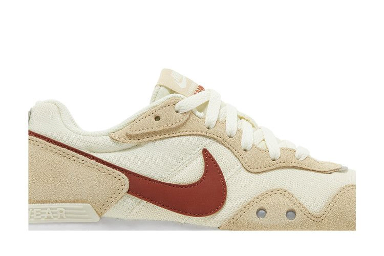 Кроссовки Nike Wmns Venture Runner 'Coconut Milk Rugged Orange'