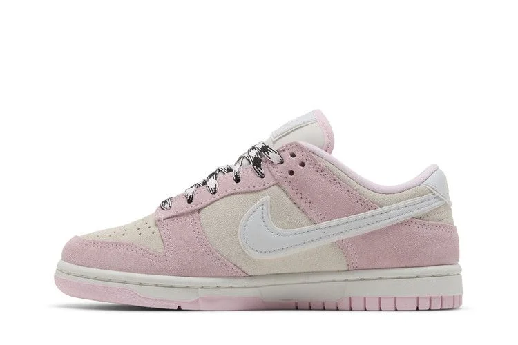 Кроссовки Nike Wmns Dunk Low LX 'Pink Foam'