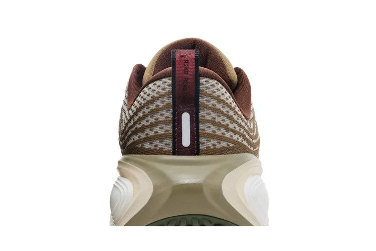 Кроссовки Nike Vomero Plus QS 'Off Noir Pecan Phantom'
