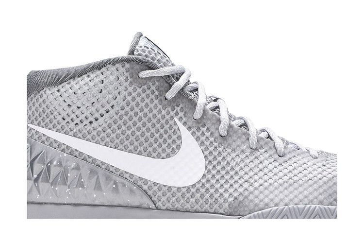 nike-kyrie-1-wolf-grey-705278-010_01