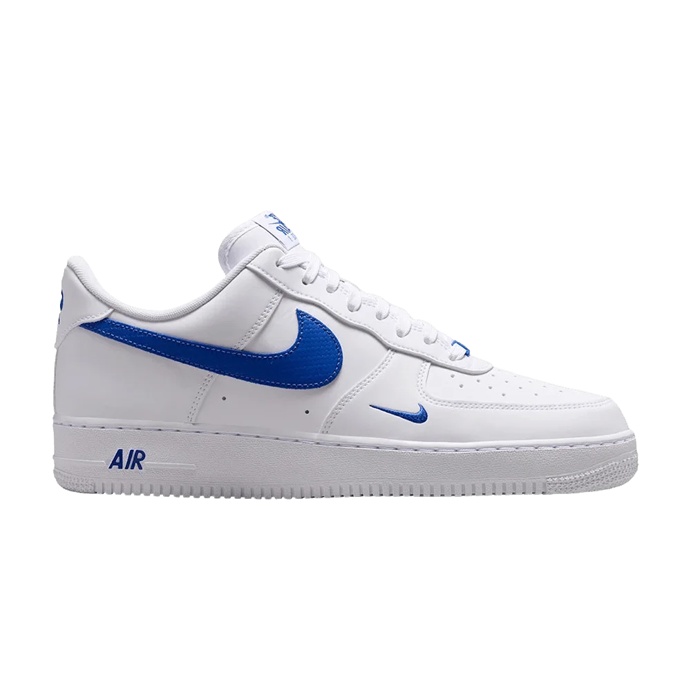 Krossovki-Nike-Air-Force-1-Low-07-Carbon-Fiber-Swoosh-White-Game-Royal