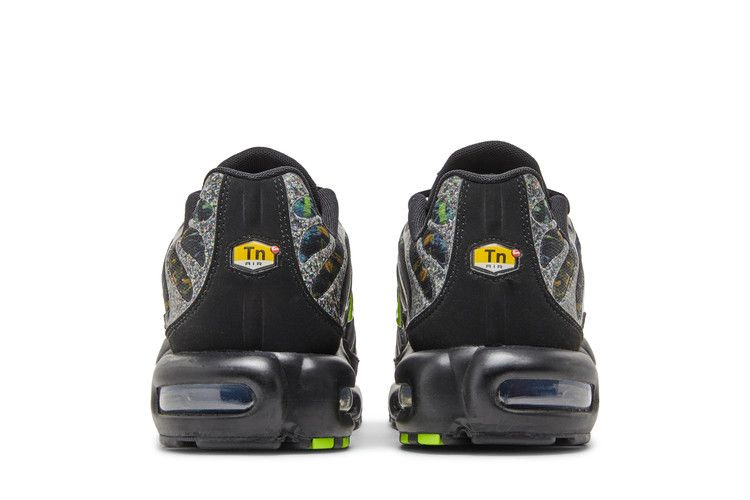 Кроссовки Nike Air Max Plus 'Sustainable - Black Volt'