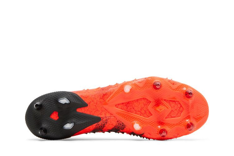 predator-freak-1-sg-demonscale-solar-red-fy6269_03