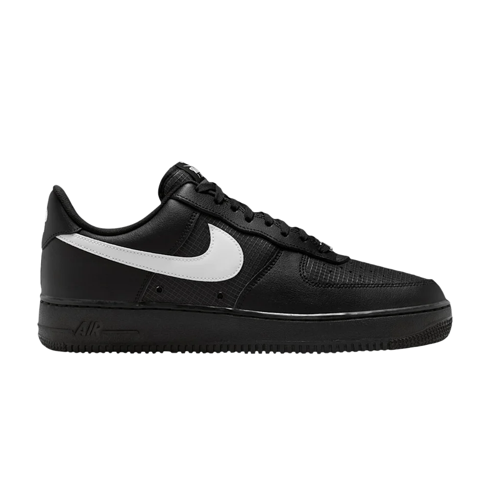 Krossovki-Nike-Air-Force-1-07-LV8-Black-White
