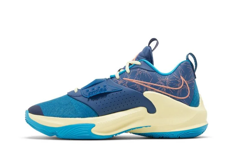 Кроссовки Nike Zoom Freak 3 NRG 'Valentines Day'